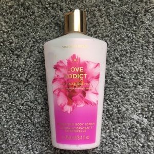 VS Love Addict lotion